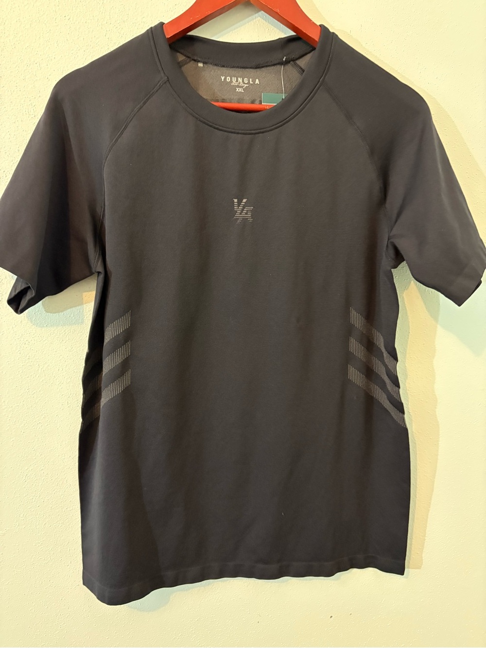 YOUNG LA XXL ✨ fitted stretch short sleeve gym tee black excellent condition